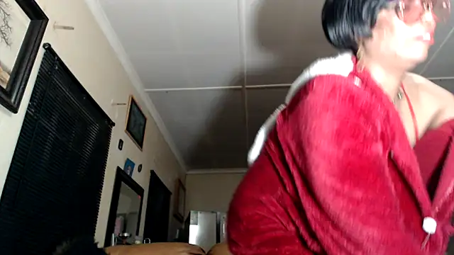 Snapshot of Gucci_Bx chatting on 07.23.26 Gucci Bx online show from 07.23.26