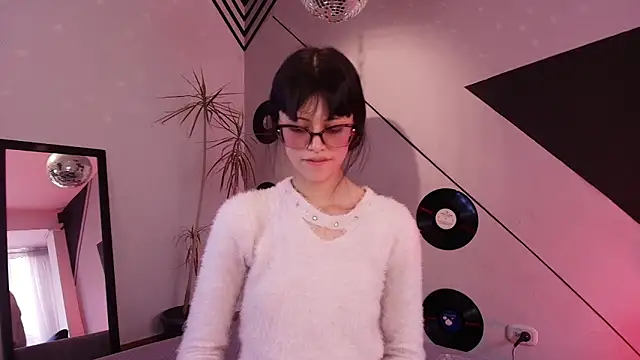  Jessy Moon  online show from 09.19.25