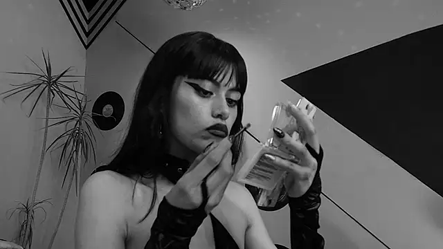  Jessy Moon  online show from 09.20.25