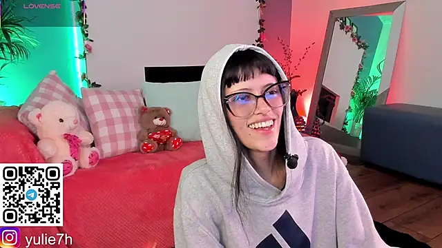  Jessy Moon  online show from 02.15.26