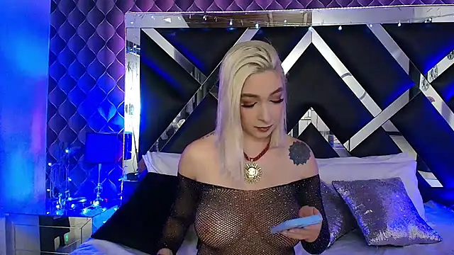 victoriaa lee  online show from 02.20.26