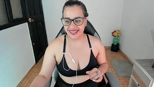 smile sweetpao online show from 03.10.25