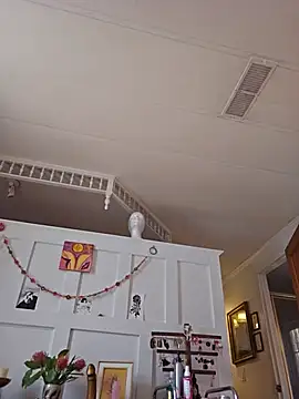 Snapshot of mossy_kiss chatting on 11.13.25 mossy kiss online show from 11.13.25