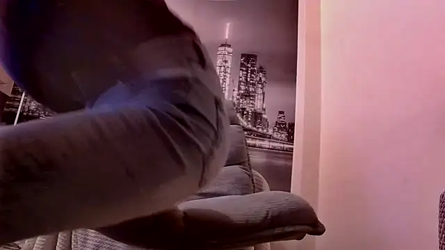 Snapshot of mesexylady34 chatting on 10.30.25 mesexylady34 online show from 10.30.25