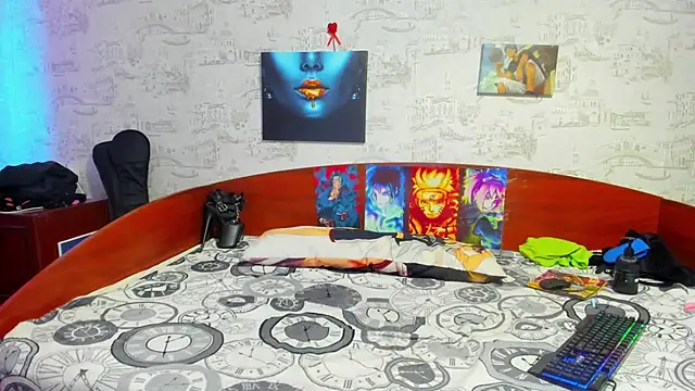 Snapshot of KagamiTayga chatting on 03.21.25 KagamiTayga online show from 03.21.25