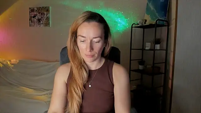 Snapshot of RebeccaMartinez chatting on 11.14.25 RebeccaMartinez online show from 11.14.25