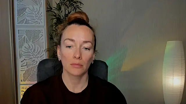 RebeccaMartinez online show from 05.04.26