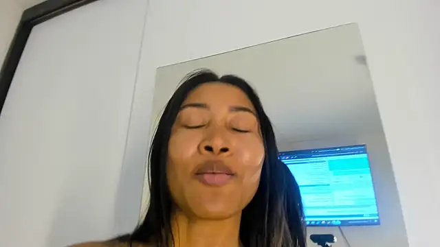 Snapshot of rachel_evansxx chatting on 02.02.25 rachel evansxx online show from 02.02.25