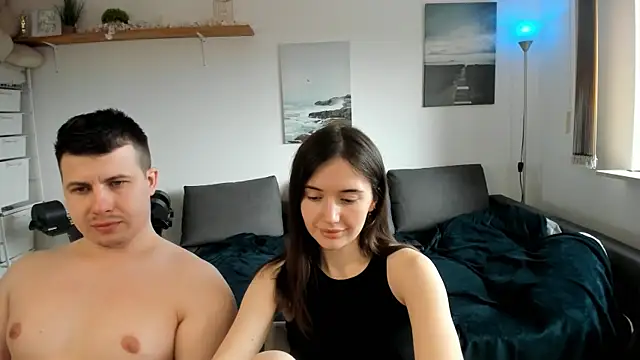 Snapshot of PollyFlame chatting on 03.18.25 PollyFlame online show from 03.18.25