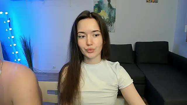 Snapshot of PollyFlame chatting on 11.25.25 PollyFlame online show from 11.25.25