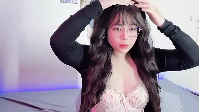 Snapshot of __Lyly__ chatting on 01.17.26 Lyly online show from 01.17.26