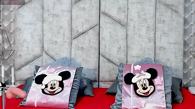 NiicolleMiller online show from 11.23.25