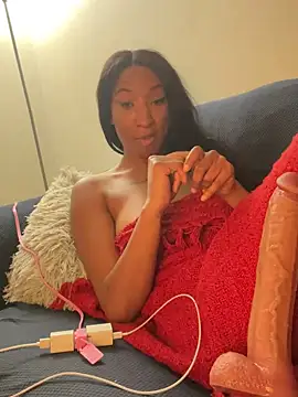 Snapshot of Iceblanca chatting on 11.02.25 Iceblanca online show from 11.02.25