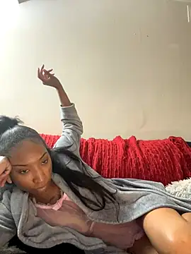 Snapshot of Iceblanca chatting on 11.08.25 Iceblanca online show from 11.08.25