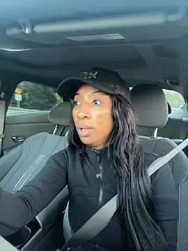 Snapshot of Iceblanca chatting on 11.26.25 Iceblanca online show from 11.26.25