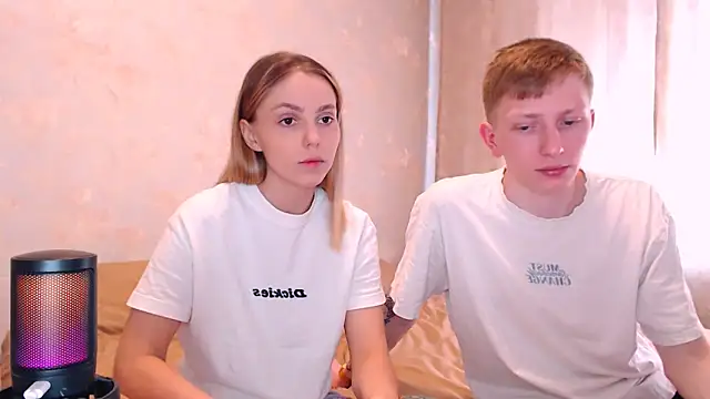 juliaanddima online show from 03.18.26