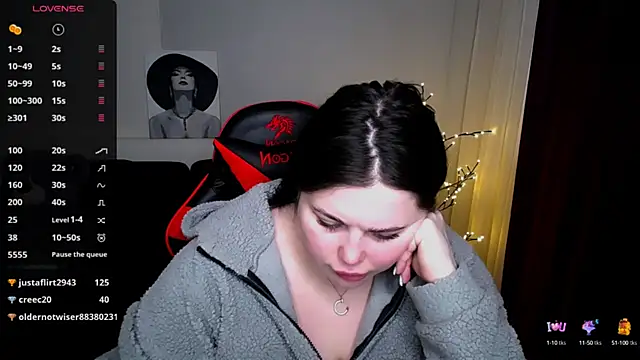 Snapshot of Emily_Mo chatting on 02.15.25 Emily Mo online show from 02.15.25