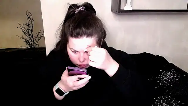 Snapshot of Emily_Mo chatting on 11.11.25 Emily Mo online show from 11.11.25