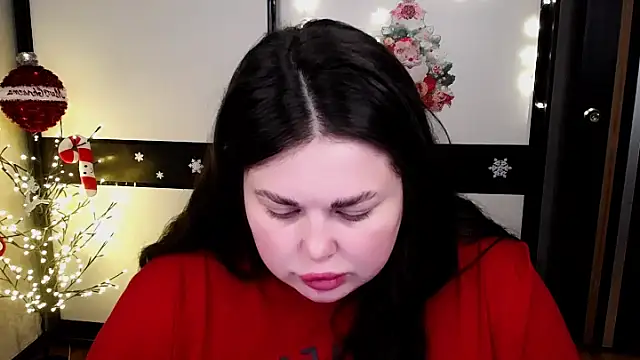 Snapshot of Emily_Mo chatting on 12.03.25 Emily Mo online show from 12.03.25