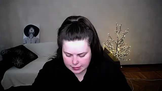 Snapshot of Emily_Mo chatting on 05.21.26 Emily Mo online show from 05.21.26