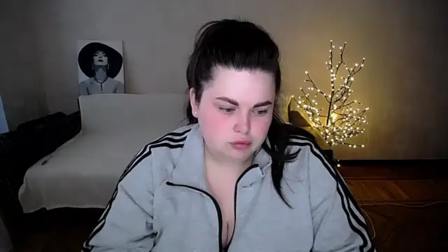 Snapshot of Emily_Mo chatting on 05.29.26 Emily Mo online show from 05.29.26