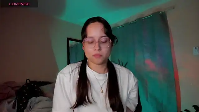 shantalc3rezo online show from 02.28.26