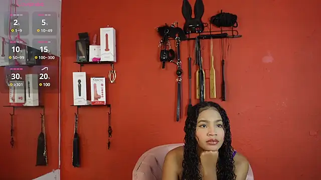 Snapshot of Anais_aradia chatting on 12.05.24 Anais aradia online show from 12.05.24