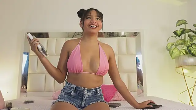 Snapshot of Anais_aradia chatting on 02.11.25 Anais aradia online show from 02.11.25