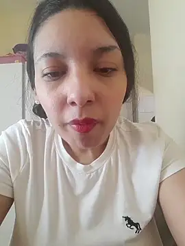 DianiQueenn online show from 04.22.26