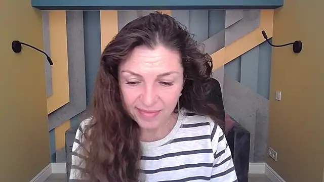 EllaLong online show from 10.31.25