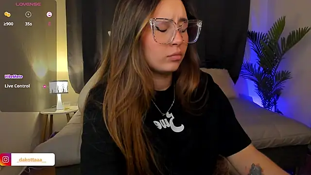 Snapshot of dakottaa_ chatting on 01.05.26 dakottaa online show from 01.05.26