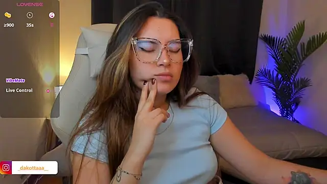 Snapshot of dakottaa_ chatting on 02.03.26 dakottaa online show from 02.03.26