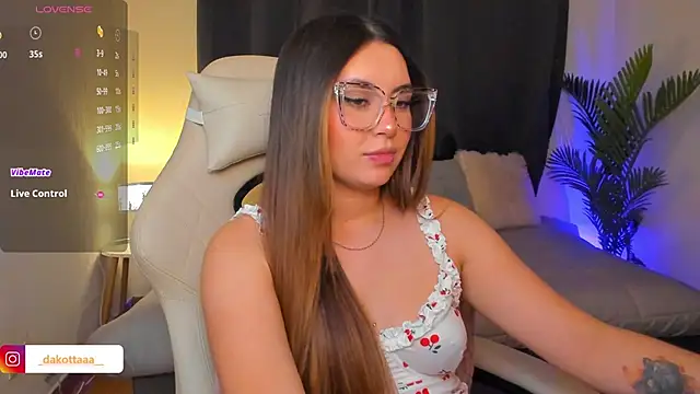 Snapshot of dakottaa_ chatting on 02.15.26 dakottaa online show from 02.15.26