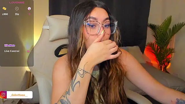 dakottaa  online show from 03.16.26