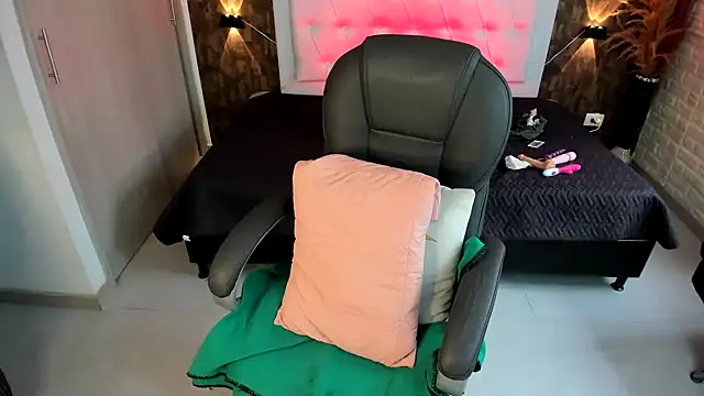 kitty  horny online show from 02.06.25