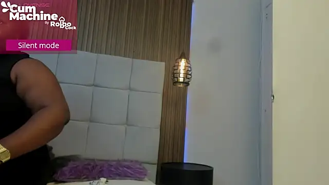 Snapshot of Saravy_Blandon chatting on 03.01.26 Saravy Blandon online show from 03.01.26