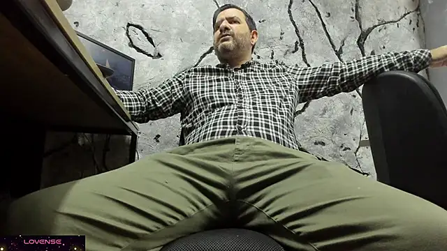 Maxi TheBigDaddy online show from 09.24.25