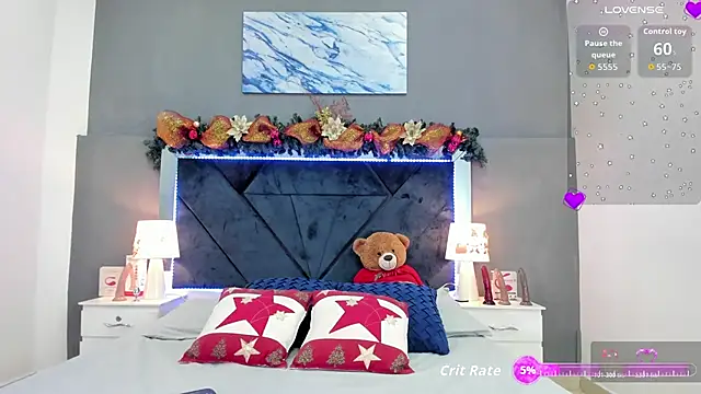 Snapshot of Lauralove_69 chatting on 12.13.25 Lauralove 69 online show from 12.13.25