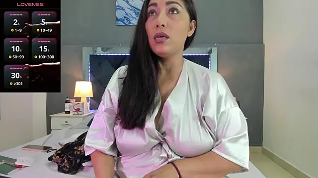 Lauralove 69 online show from 03.02.26