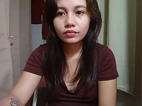 Snapshot of sweet_goldenAngel chatting on 08.02.26 sweet goldenAngel online show from 08.02.26
