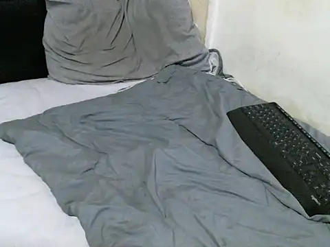 Snapshot of Rator_2 chatting on 01.18.26 Rator 2 online show from 01.18.26