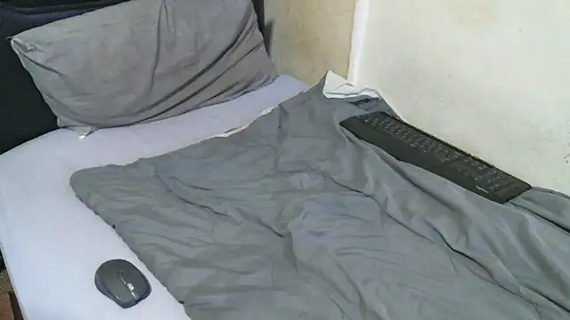 Snapshot of Rator_2 chatting on 02.28.26 Rator 2 online show from 02.28.26