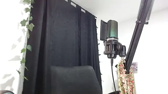 Snapshot of shy_katy_ chatting on 03.06.26 shy katy online show from 03.06.26