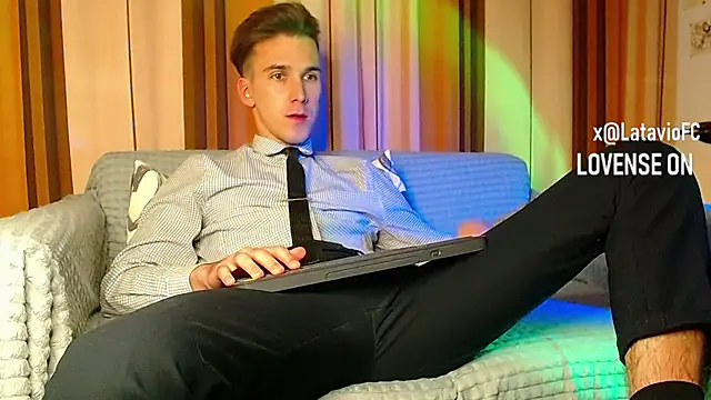 Midnighter  online show from 11.20.25