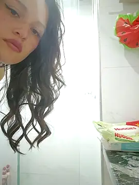 Snapshot of megan_doll2 chatting on 09.29.25 megan doll2 online show from 09.29.25