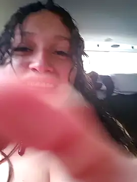 Snapshot of megan_doll2 chatting on 10.15.25 megan doll2 online show from 10.15.25