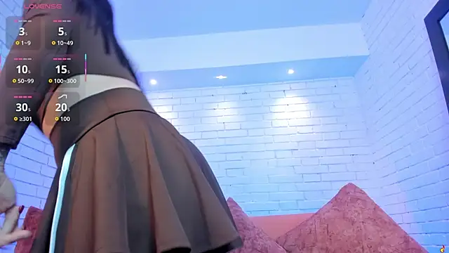 charlottewhitte online show from 11.24.25