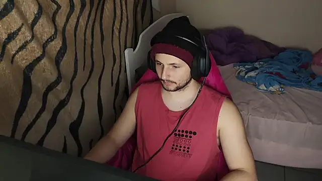 Snapshot of iurytx chatting on 02.23.25 iurytx online show from 02.23.25