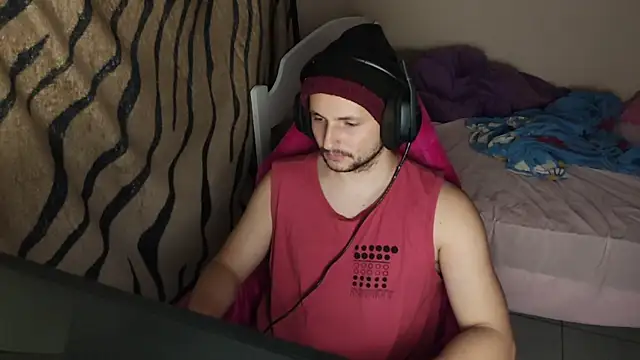 Snapshot of iurytx chatting on 02.24.25 iurytx online show from 02.24.25