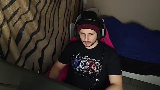 Snapshot of iurytx chatting on 02.27.25 iurytx online show from 02.27.25